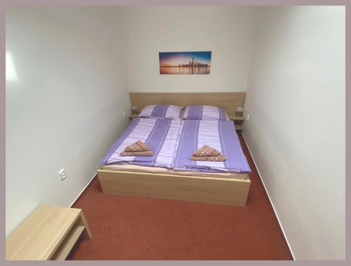Apartmany Tiva ออสตราวา ภายนอก รูปภาพ